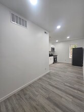 Building Photo - 5163 Wakefield St