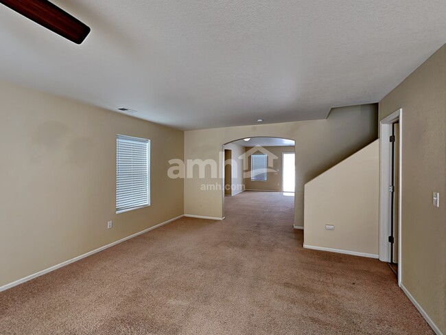 Foto del edificio - 2500 Coach House Loop