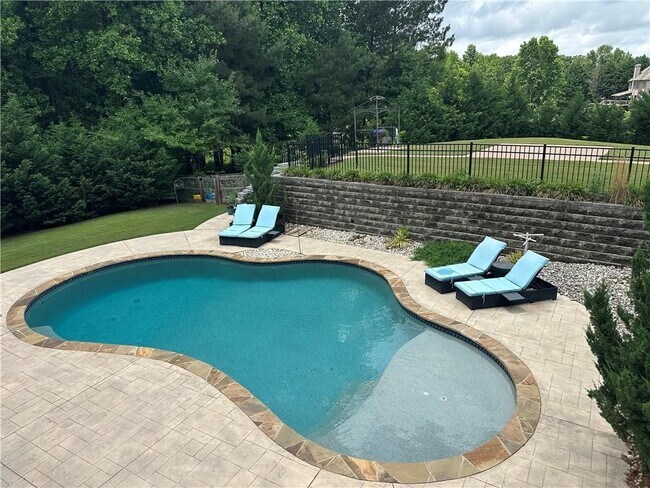 Foto del edificio - 2852 Summer Branch Ln