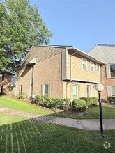 Building Photo - 9398 Beechnut St