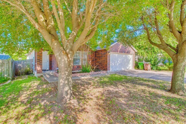 Foto del edificio - 2101 Deer Creek Trail