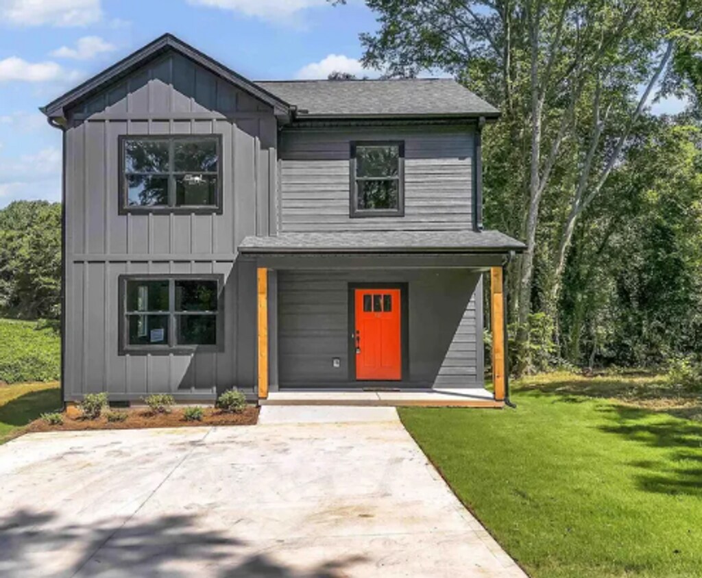 Primary Photo - Beautiful 3 Bedroom Home in Greenville