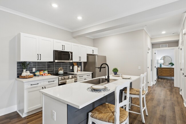 Building Photo - Pointe Grand Yulee