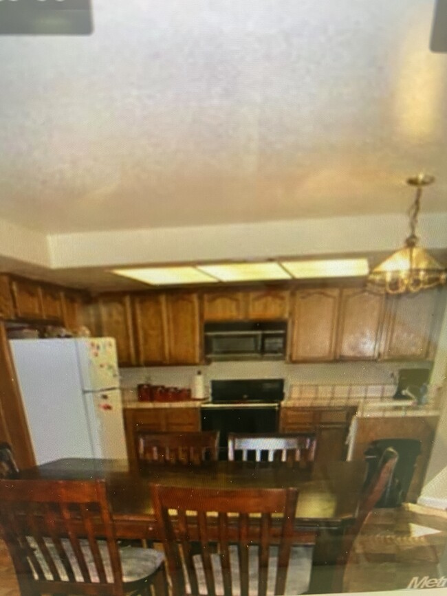 Kitchen Breakfast Area - 2660 Meadow Brook Ln