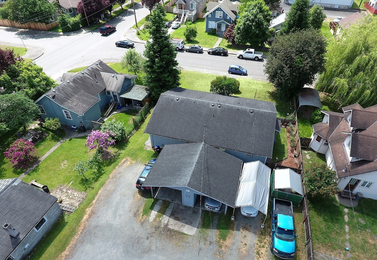 Foto del edificio - 1523 Maple St