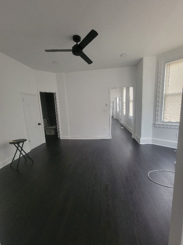 Building Photo - 1649 Dyre St