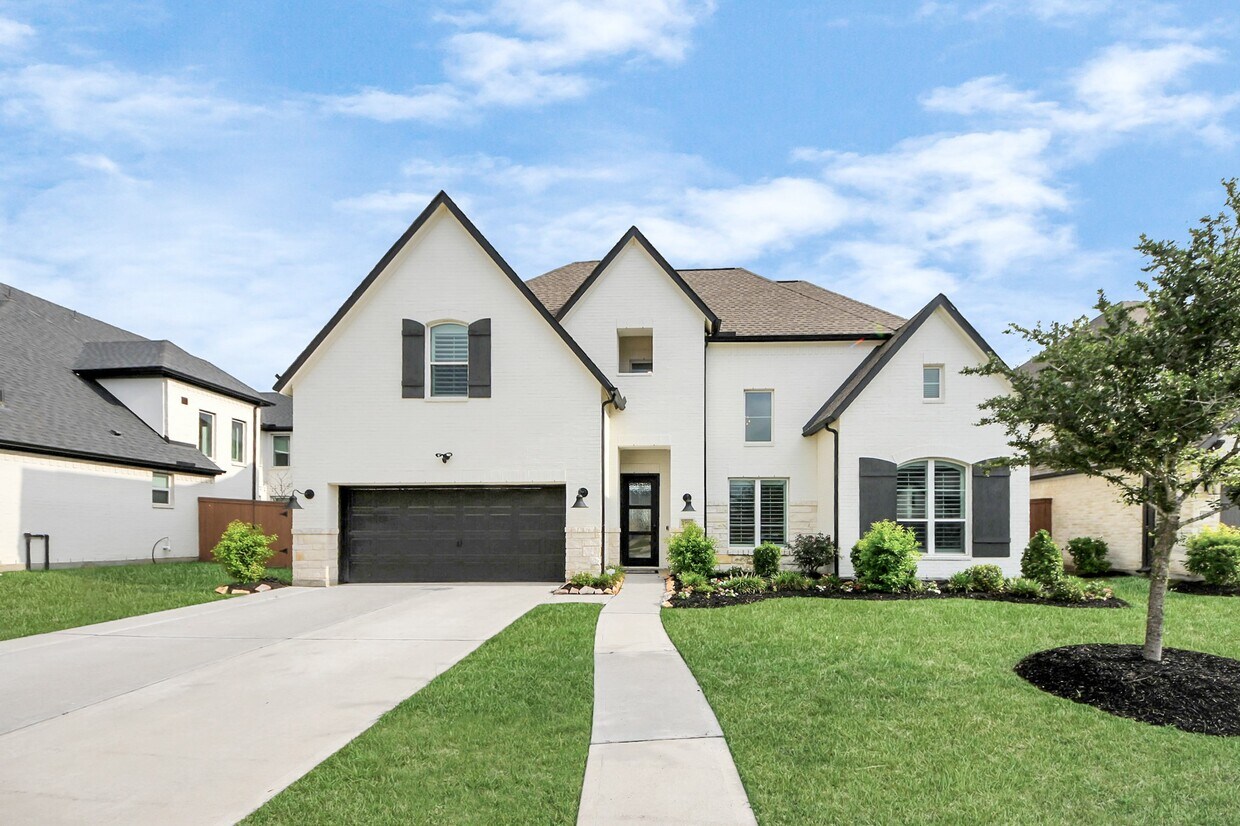 Foto principal - 23918 Primrose Gdn Rd