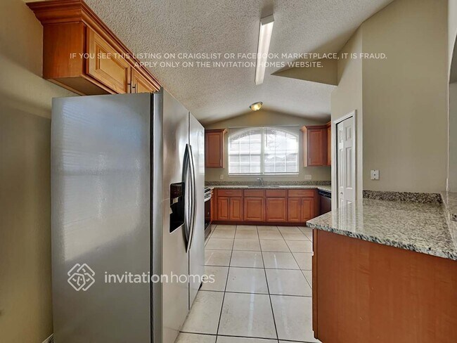 Foto del edificio - 971 Kenbar St