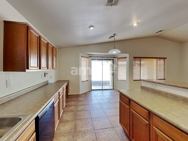 Building Photo - 16218 W Shangri La Rd