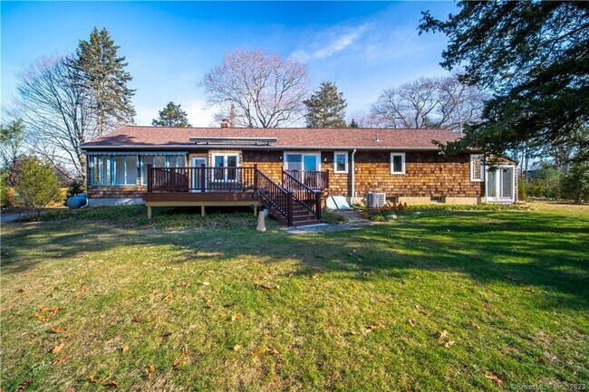 Building Photo - 464 Tanner Marsh Rd