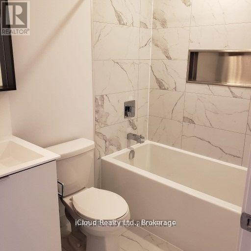 Photo du bâtiment - 4065 Confederation Pkwy