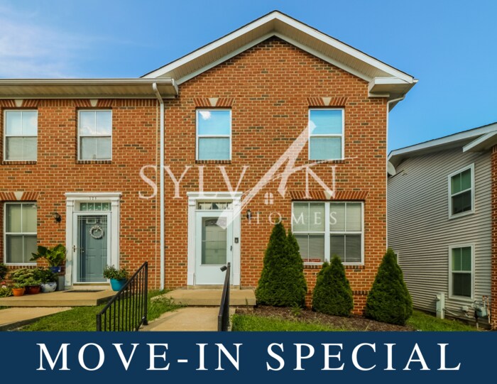 Foto principal - Gorgeous end unit townhome!