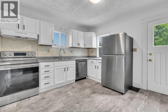 Photo du bâtiment - 928 Lacasse Blvd
