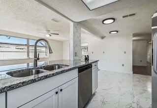 Building Photo - 7628 Candle Dr