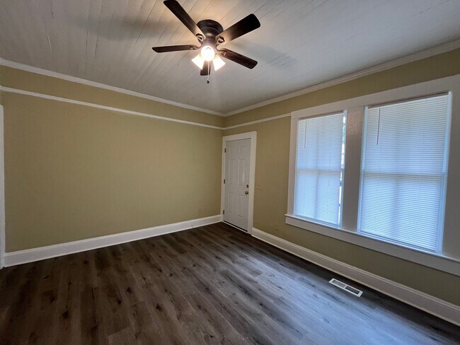 Building Photo - 403 N. Warren Street, Quitman, 3BR/1BA
