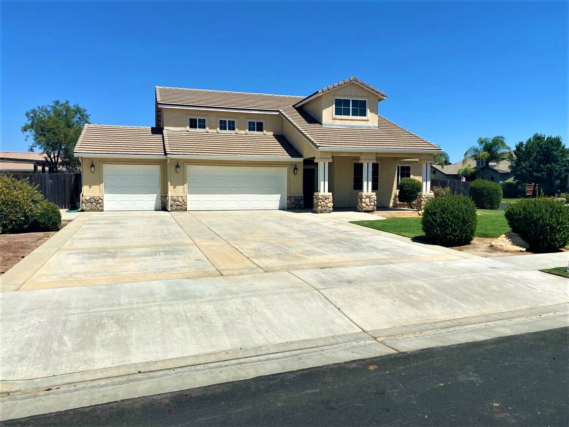 1552 Big Sur Dr, Lemoore, CA 93245 House Rental in Lemoore, CA