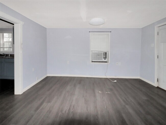 Foto del edificio - 6611 Jensen St