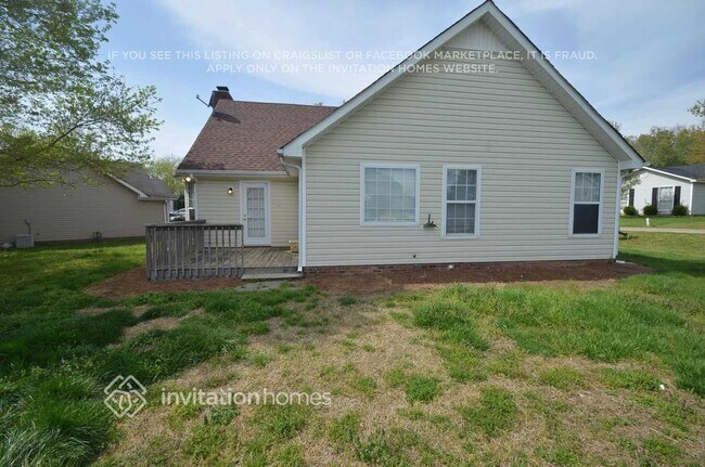 Foto del edificio - 4301 Emerald Ln