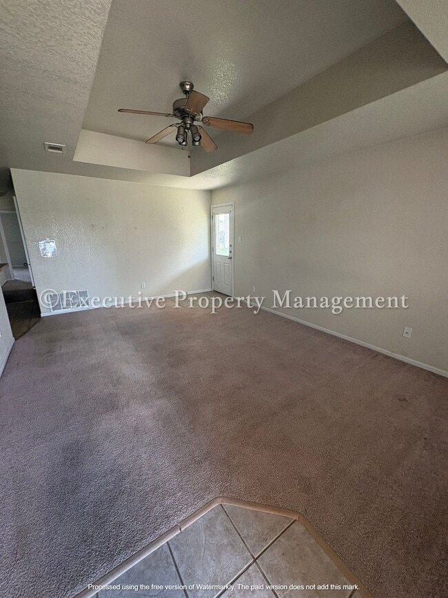 Building Photo - 208 Janelle Dr
