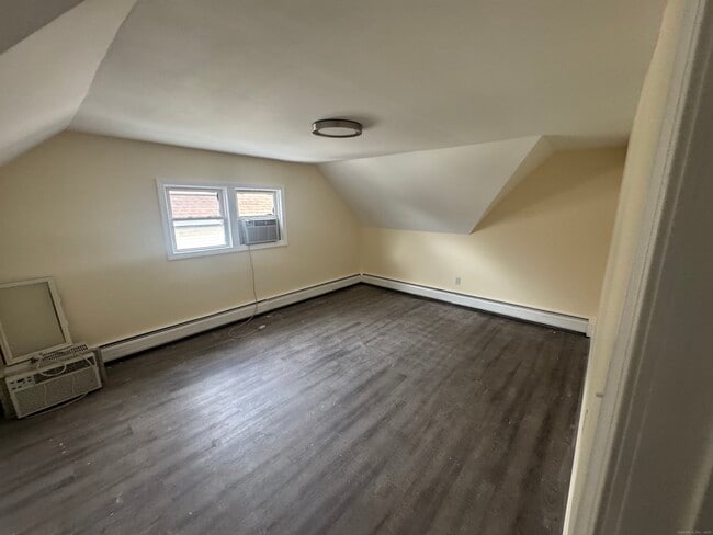 Foto del edificio - 190 Whitney Ave