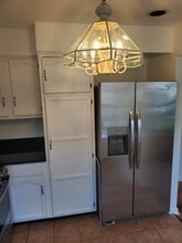 Building Photo - 551 Clubhouse Ct