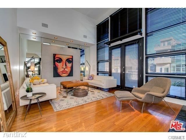 Primary Photo - 3 br, 2 bath House - 25 S Venice Blvd # A