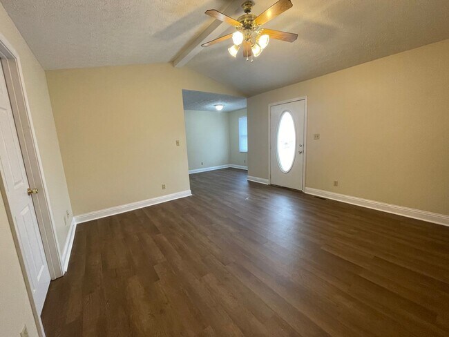 Foto del edificio - 3425 Legacy Run