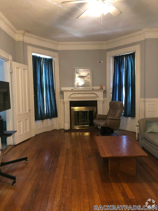 Building Photo - 290 Newbury St