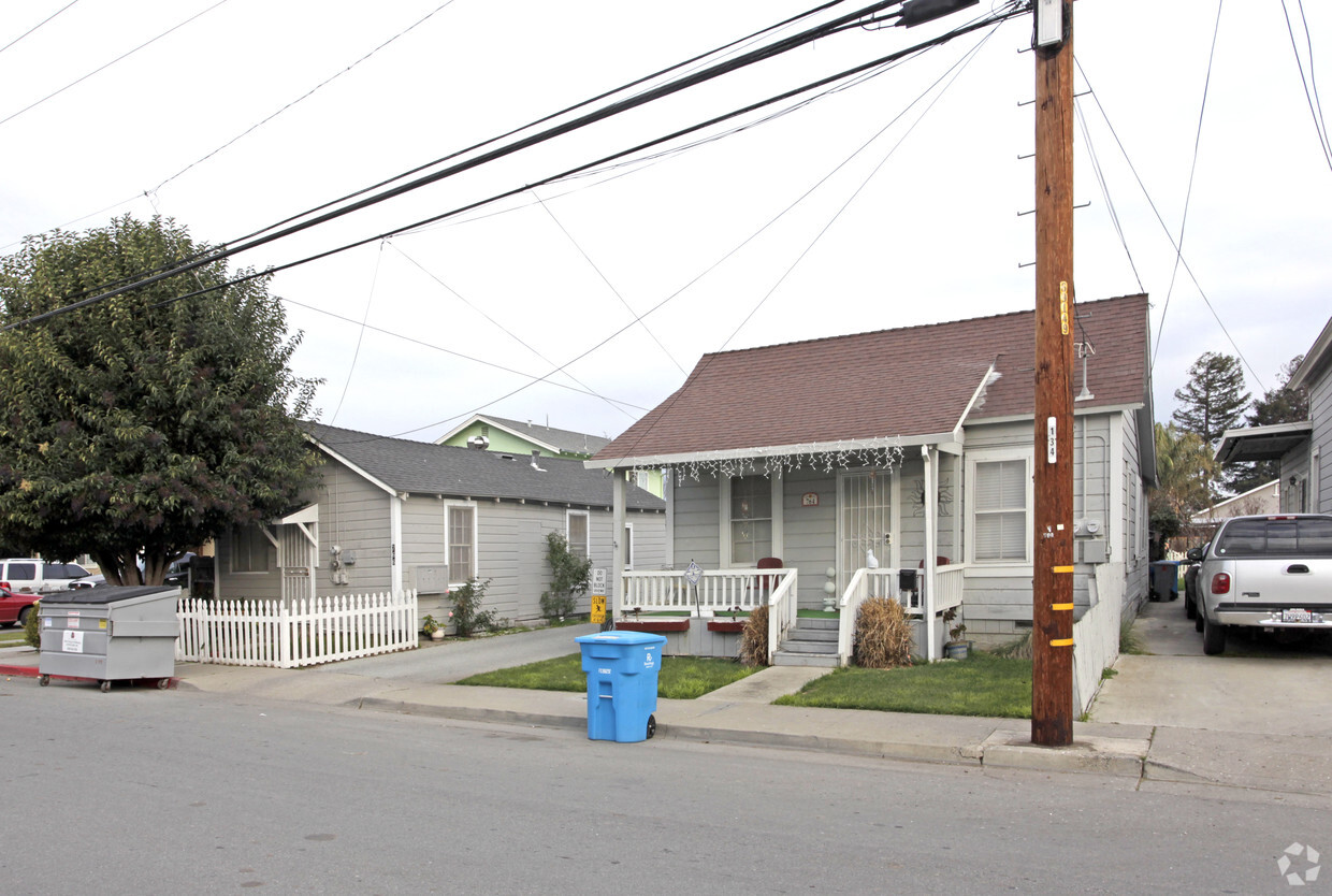 Foto del edificio - 764-766 South St