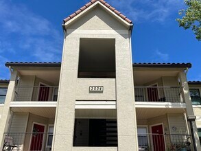 Building Photo - 3034 Parkway Blvd