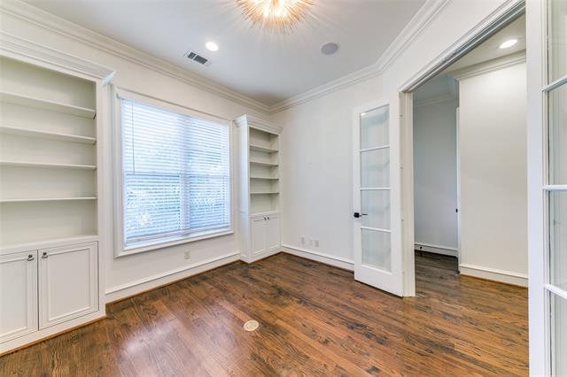 Building Photo - 3618 Binkley Ave