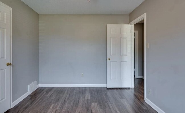 Foto del edificio - 3393 Mowrey Cove