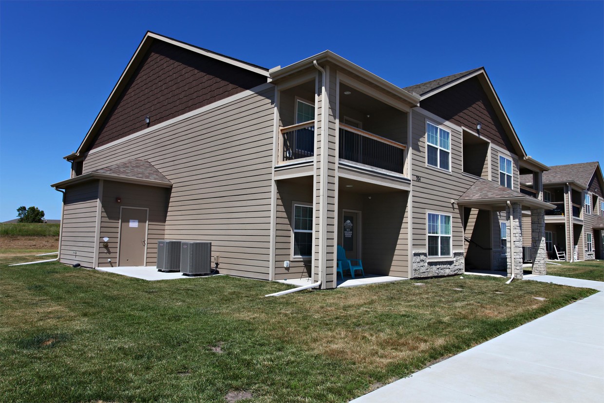 Primary Photo - 704 Cottonwood Crossing DR