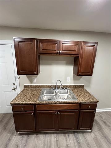 Foto del edificio - 9724 Faircloud Dr