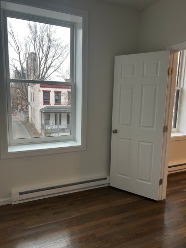 Foto del edificio - 346 Madison Ave