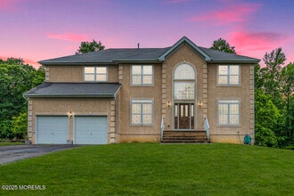 Building Photo - 8 Connor Dr