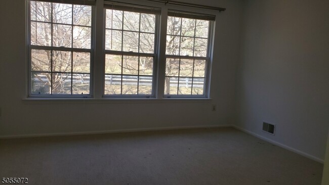 Building Photo - 1305 Paddington Rd