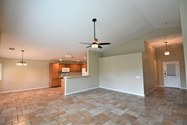 Building Photo - 3878 Greenfield Lakes St