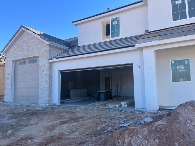 Foto del edificio - Gorgeous 6 bedroom with pool