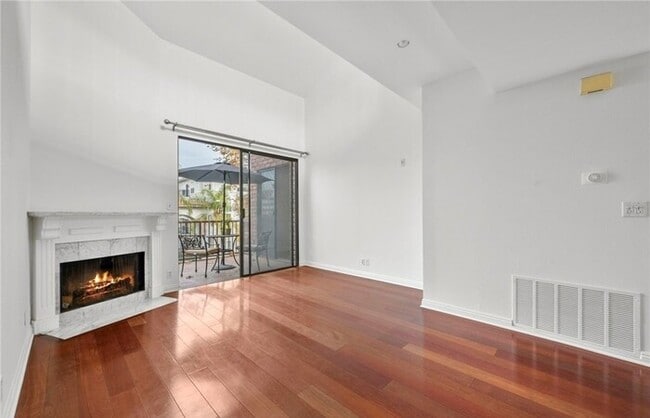 Foto del edificio - 330 Cordova St