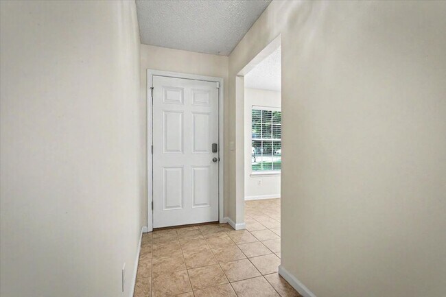 Building Photo - 10930 Lauren Oak Ln S
