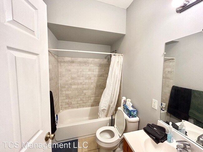 Building Photo - 2 br, 1 bath House - 433 N 39th St #3