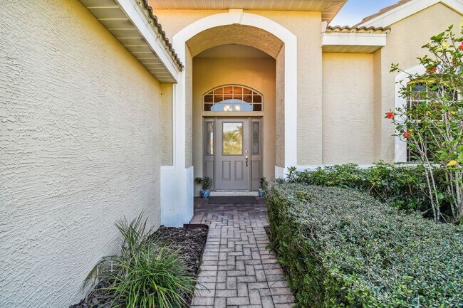 Foto del edificio - 3 Bed, 2 Bath Single Family Home in Sarasota