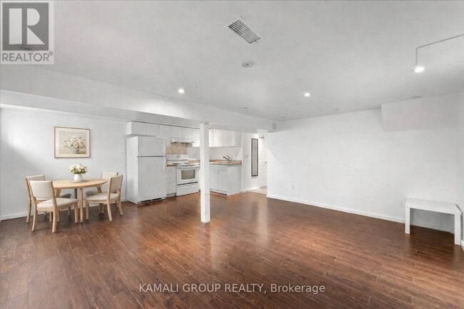 Building Photo - 100 Sheldon Ave