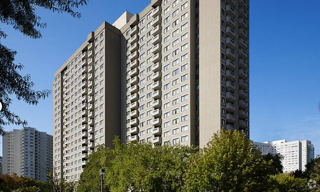 Building Photo - The Maplewoods