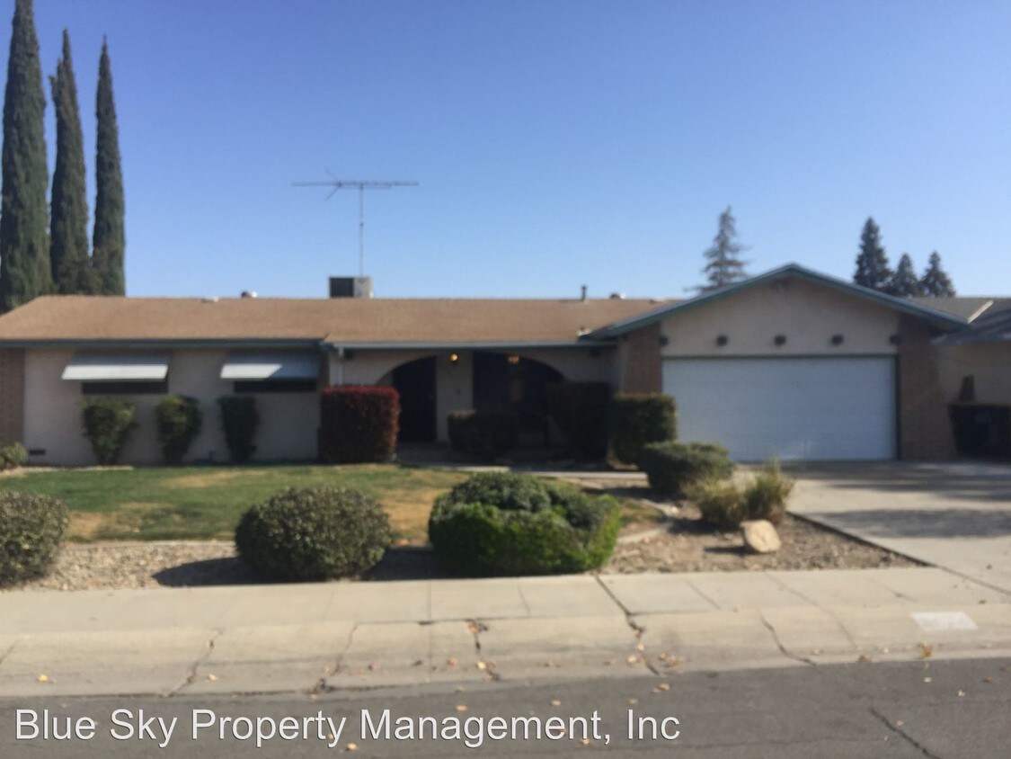 Primary Photo - 3 br, 2 bath House - 2824 S Martin St