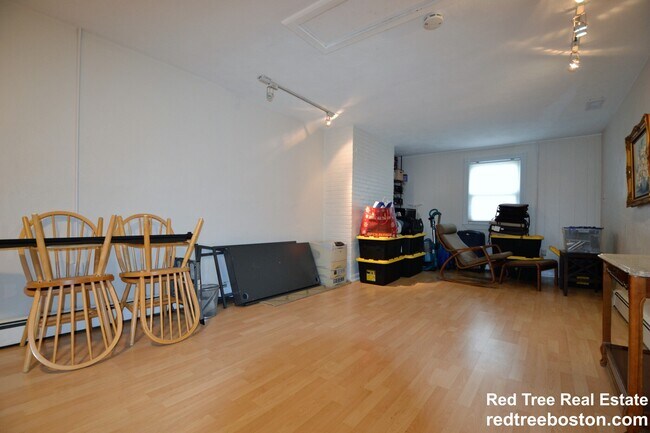 Building Photo - 1247 Trapelo Rd