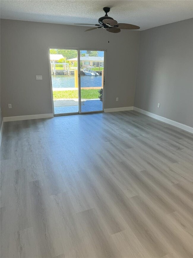 Foto del edificio - 2731 NE 28th Ct