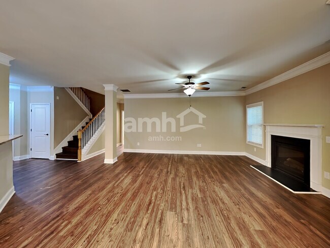 Building Photo - 531 Crestmont Ln