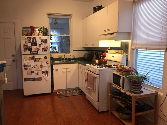 Foto del edificio - 2423 N Fairfield Ave